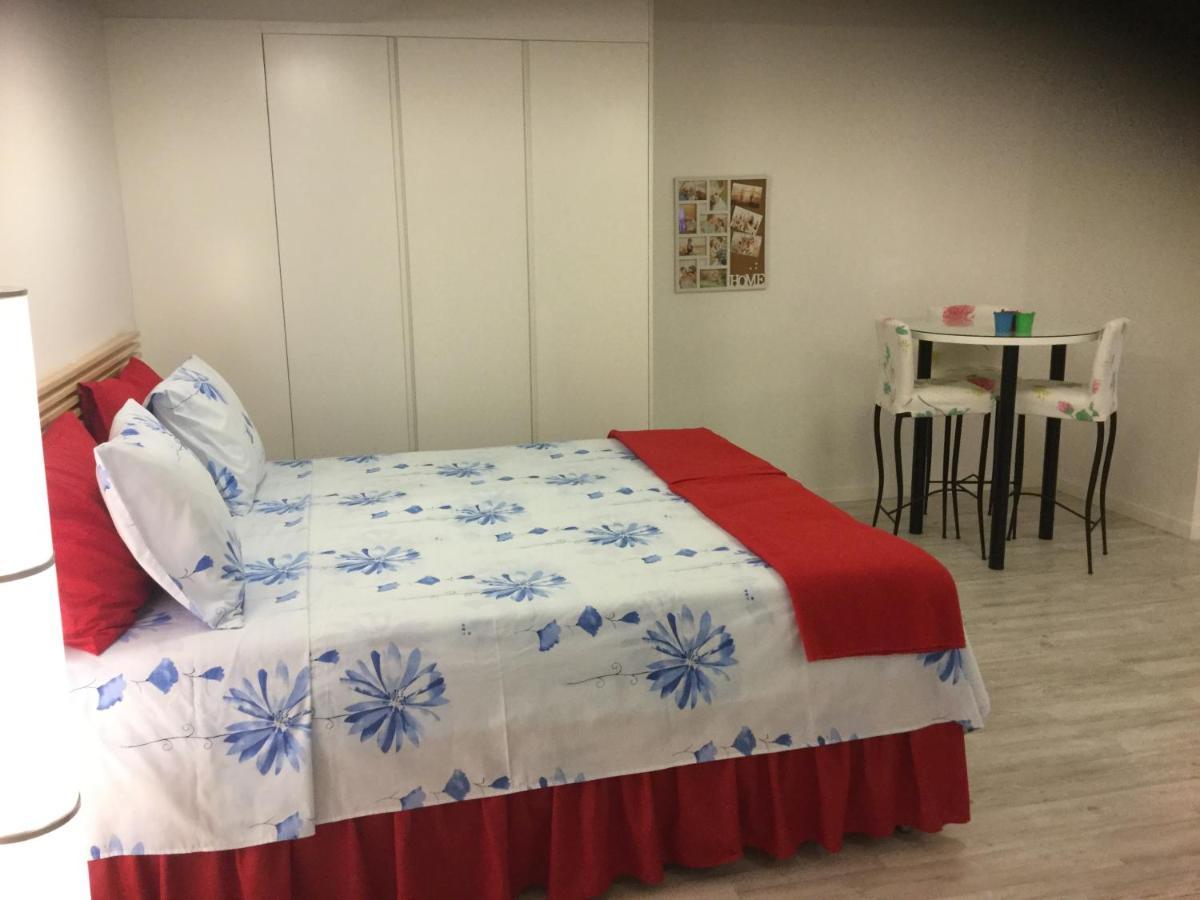 Red Cozy Stay Лимасол Экстерьер фото